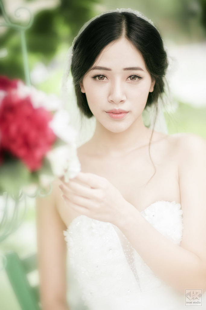 年轻的女闺蜜hd